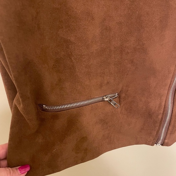 Jacket - Picture 4 of 6